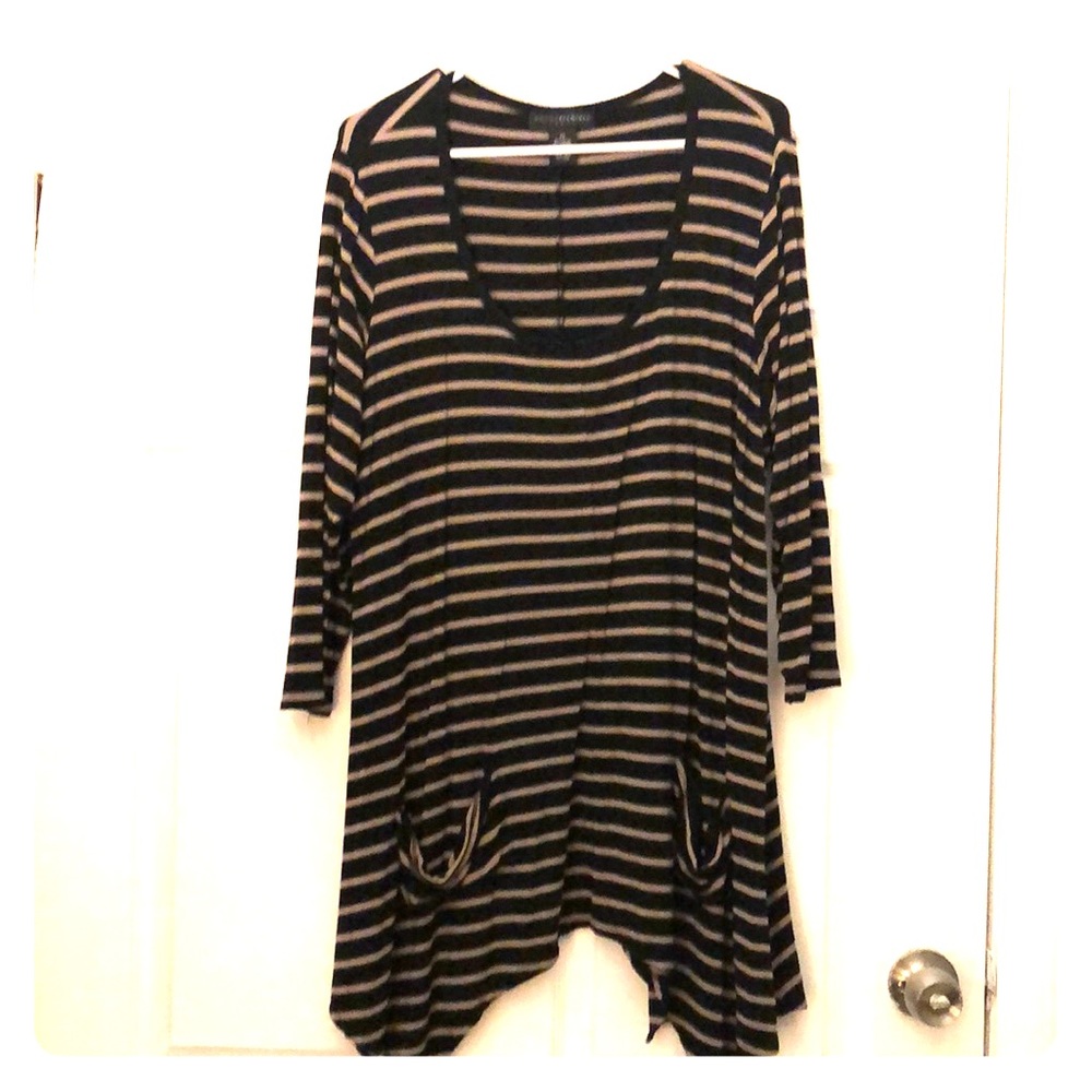 Grace Elements 2x Black and Tan Tunic